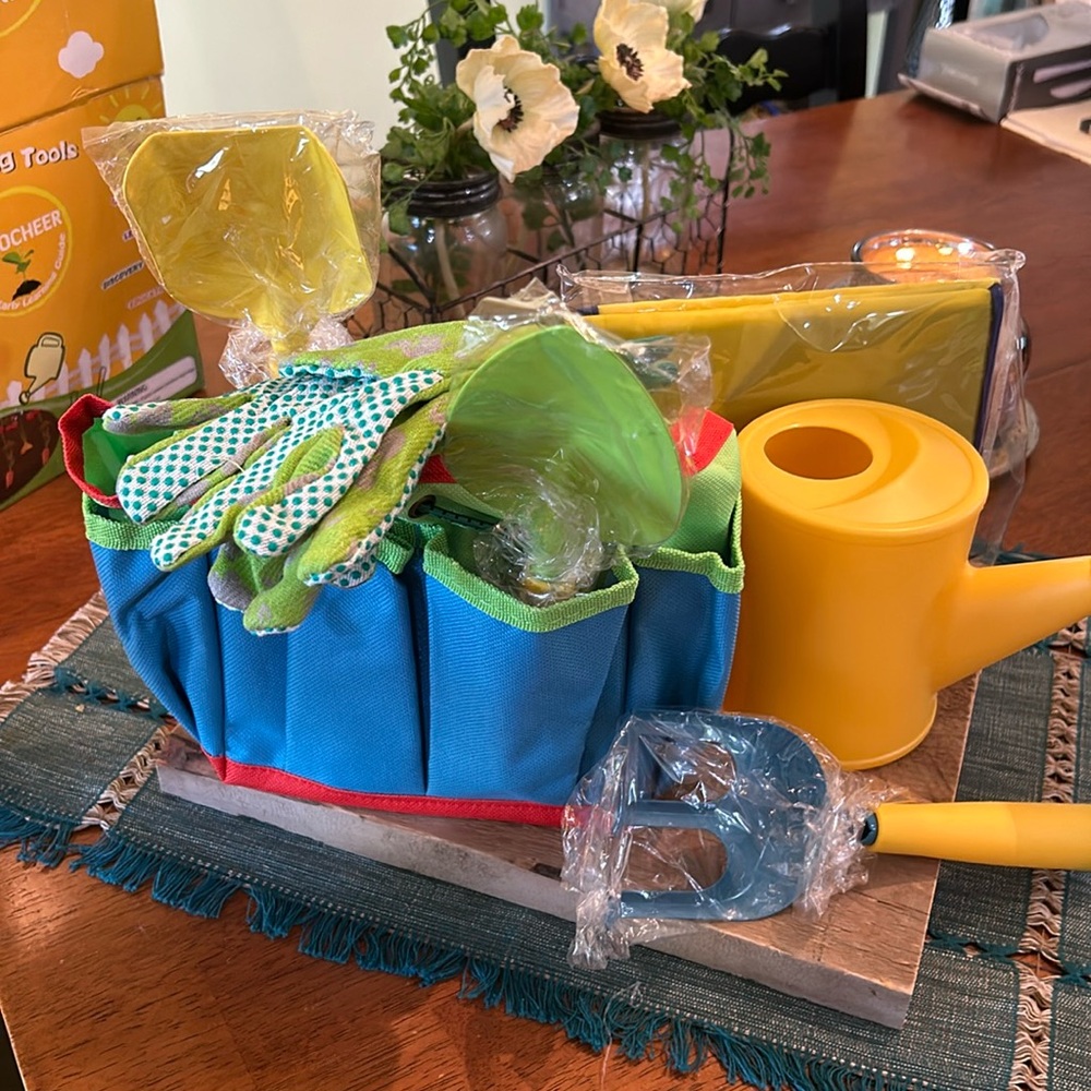 Kids garden tool set